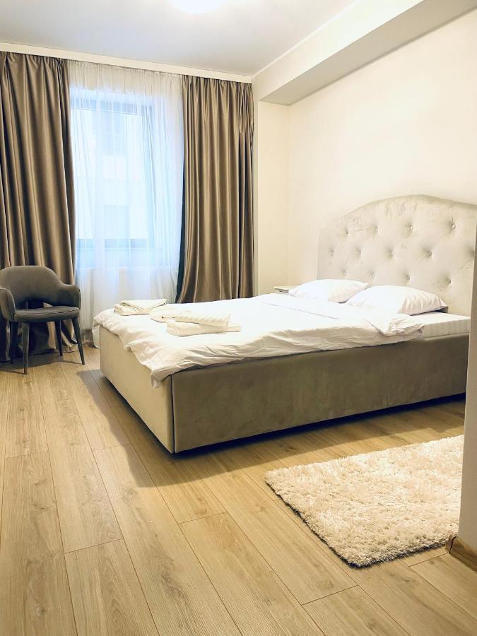 Londof Luxury Apartments - With A Panoramic View Over The City Braşov Extérieur photo
